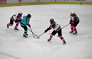 «Минчанка» по буллитам обыграла «Березину» в Женской лиге