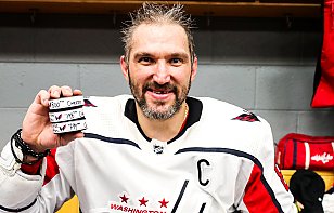 Александр Овечкин забросил 800 шайб в НХЛ, до Горди Хоу – один гол