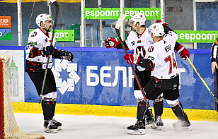 «Многие любят «Игру престолов», так вот она отдыхает по сравнению с тем, что происходит в Betera-Экстралиге». Комментатор Виталий Сапроненко – о плотности в турнирной таблице