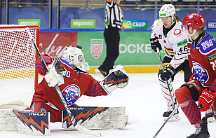 «Юность» дважды уступала в матче с «Гомелем», но оглушила гостей в третьем периоде и одержала шестую победу кряду со старта чемпионата