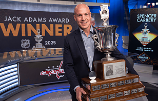 Наставник Алексея Протаса в «Вашингтоне» признан лучшим тренером сезона в НХЛ