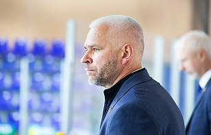 Дмитрий Саяпин: поначалу мы немного не вкатились, 10 минут показывали не совсем тот хоккей, который хотим видеть, но затем команда раскачалась, появилась энергия