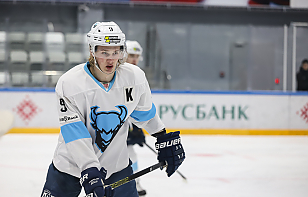 Владислав Сурков забросил первую шайбу в экстралиге