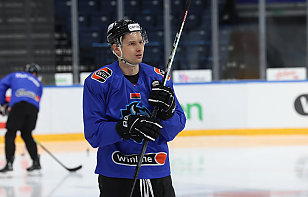 Вадим Шипачев включен в символическую сборную марта