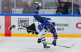 Хит Владимира Сивирчукова вошел в десятку лучших силовых приемов марта в МХЛ