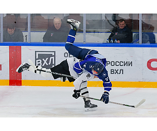 Хит Владимира Сивирчукова вошел в десятку лучших силовых приемов марта в МХЛ