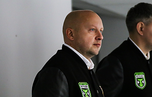 Захар Ботвенков: хоккей нас не наградил шайбами, значит, мы их не заслужили