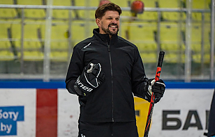 Андрей Михалев: хоккеисты должны повариться в этой обстановке, посмотреть на ребят из первой команды