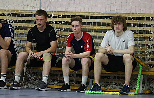 На предсезонных сборах с «Белсталью» присутствует 21 хоккеист