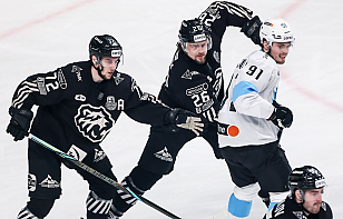 Илья Усов забросил шайбу в пятом матче кряду, но минское «Динамо» уступило «Трактору» и завершило сезон