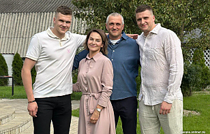 «Мы возвращаемся из США и до сих пор не осознаем того, что произошло». Родители братьев Протасов – о первых шагах, успехах и карьере сыновей