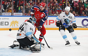 Шайба Ивана Дроздова помогла ЦСКА обыграть минское «Динамо» и сравнять счет в серии