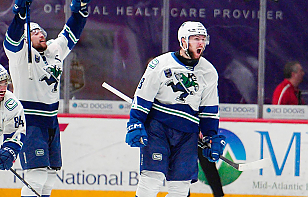 Шайба Климовича принесла победу «Абботсфорду» в первом матче финальной серии Кубка Колдера против «Шарлотт»