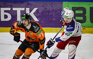 «Шахтер» в третьем периоде отыгрался с 0:2, забросил в овертайме «Славутичу» и сократил отставание в полуфинале Кубка Президента