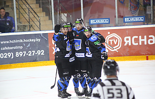 «Химик» на домашнем льду уверенно одолел «Славутич»