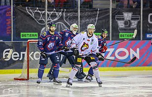«Металлург» одержал третью победу над «Гомелем» и находится в шаге от выхода в финал