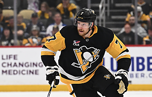 «Питтсбург» с Соловьевым уступил «Каролине», «Калгари» Шаранговича всухую проиграл «Рейнджерс»