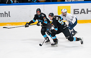 «Динамо-Шинник» дома уступил одноклубникам из Санкт-Петербурга