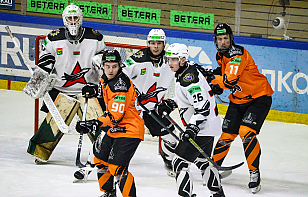 «Шахтер» забросил «Авиатору» четыре безответные шайбы и одержал 13-ю победу подряд