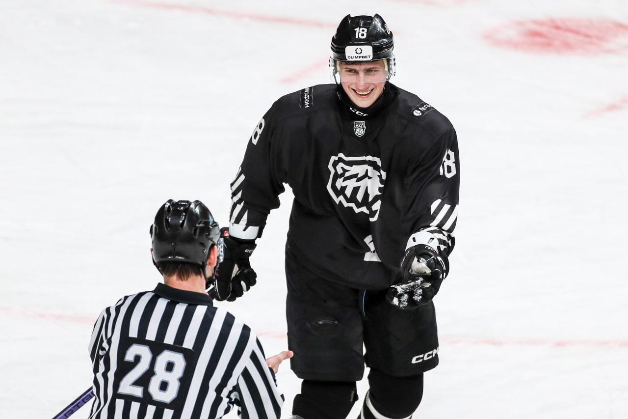 Доминик Миканович