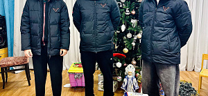 "Ястребы" посетили дом ребенка