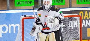 Спасение Тихона Чайки в матче с «Брестом» (4:2) вошло в топ-10 сейвов октября в Betera-Экстралиге!