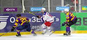 Уступаем в первом матче полуфинальной серии