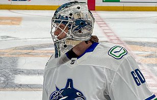 Никита Толопило стал первым белорусским вратарем, включенным в заявку на официальную игру клуба НХЛ