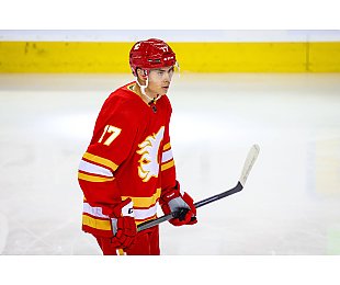 «Самый великий белорус в НХЛ – это Шарангович». Эксперт Сергей Федотов – о прогрессе форварда «Калгари»