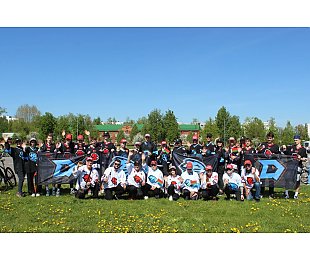 Работники и хоккеисты «Бобруйска» приняли участие в велопробеге, посвященном Празднику труда